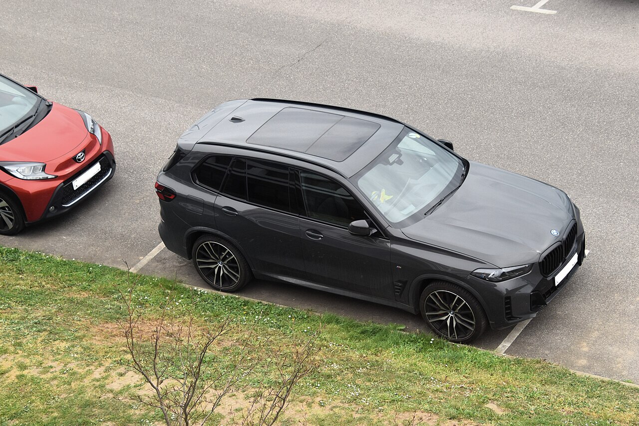 BMW X5 plug-in hybrid SUV